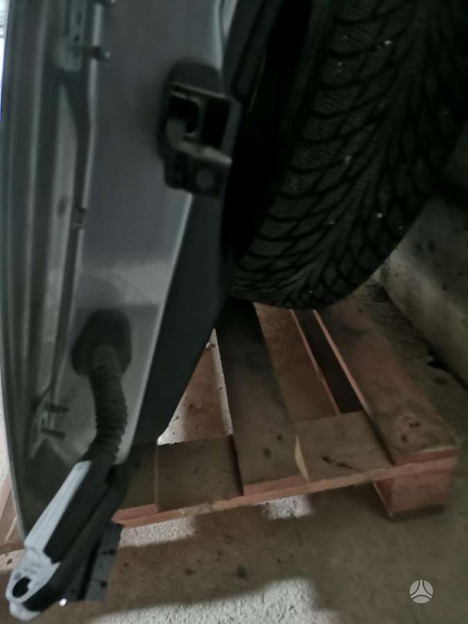 BMW X3, BMW X3 priekinės durys, двери