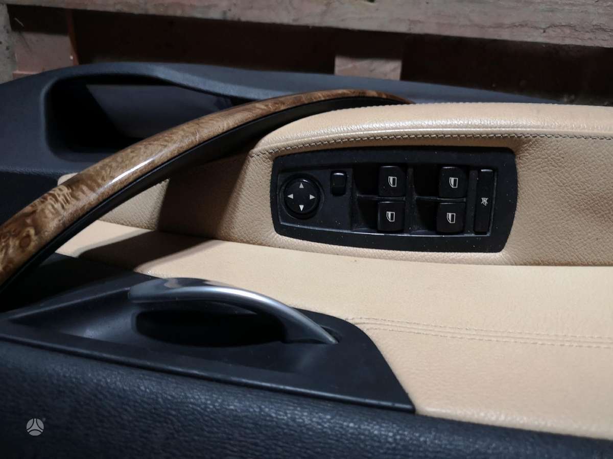 BMW X3, BMW X3 priekinės durys, двери