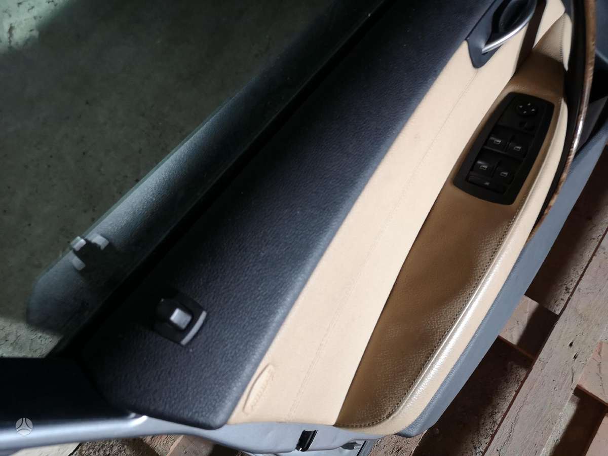 BMW X3, BMW X3 priekinės durys, двери