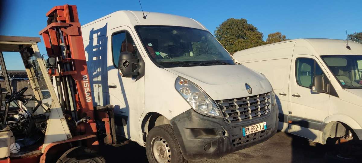 Renault Master, preču