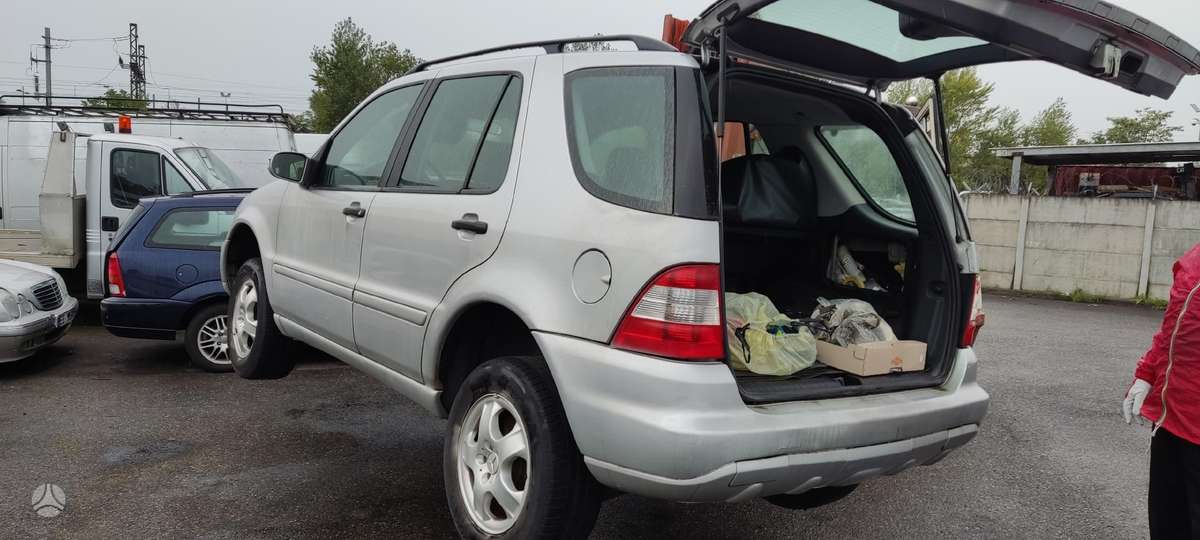 Mercedes-Benz ML klasė 37069885048