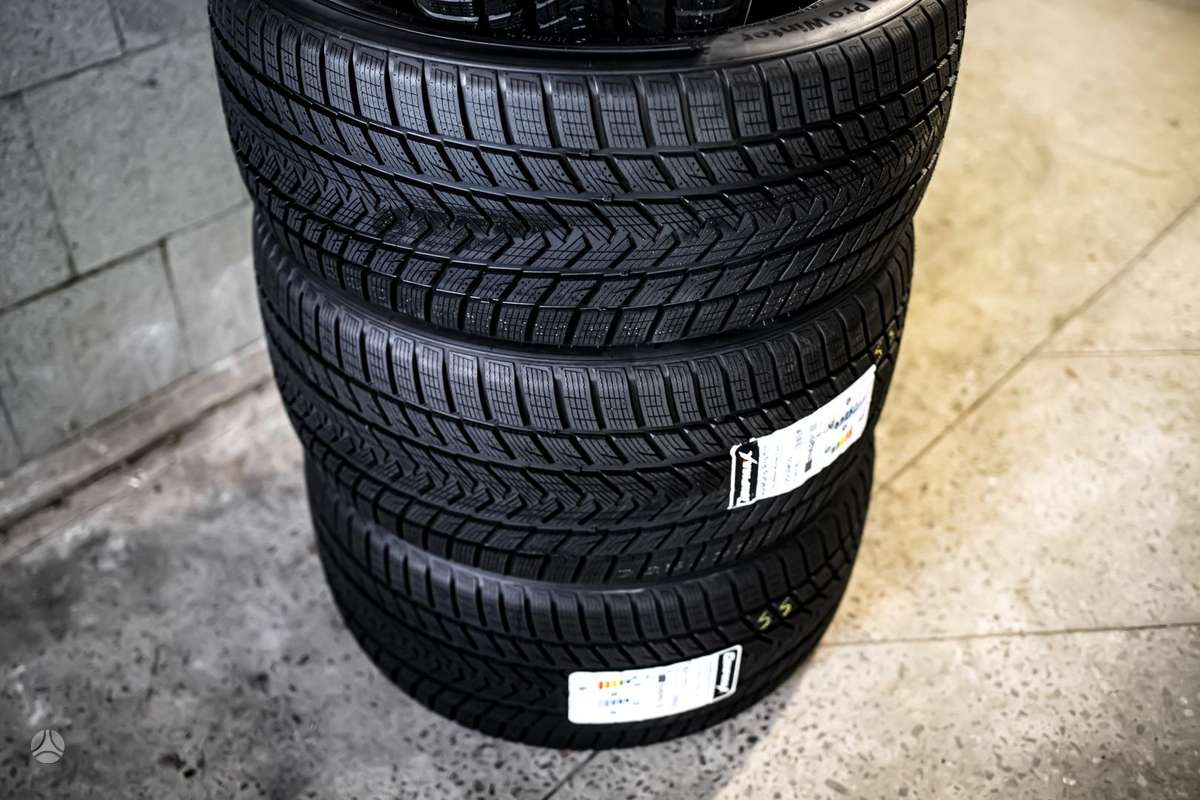 Gripmax SureGrip, winter 325/35 R22