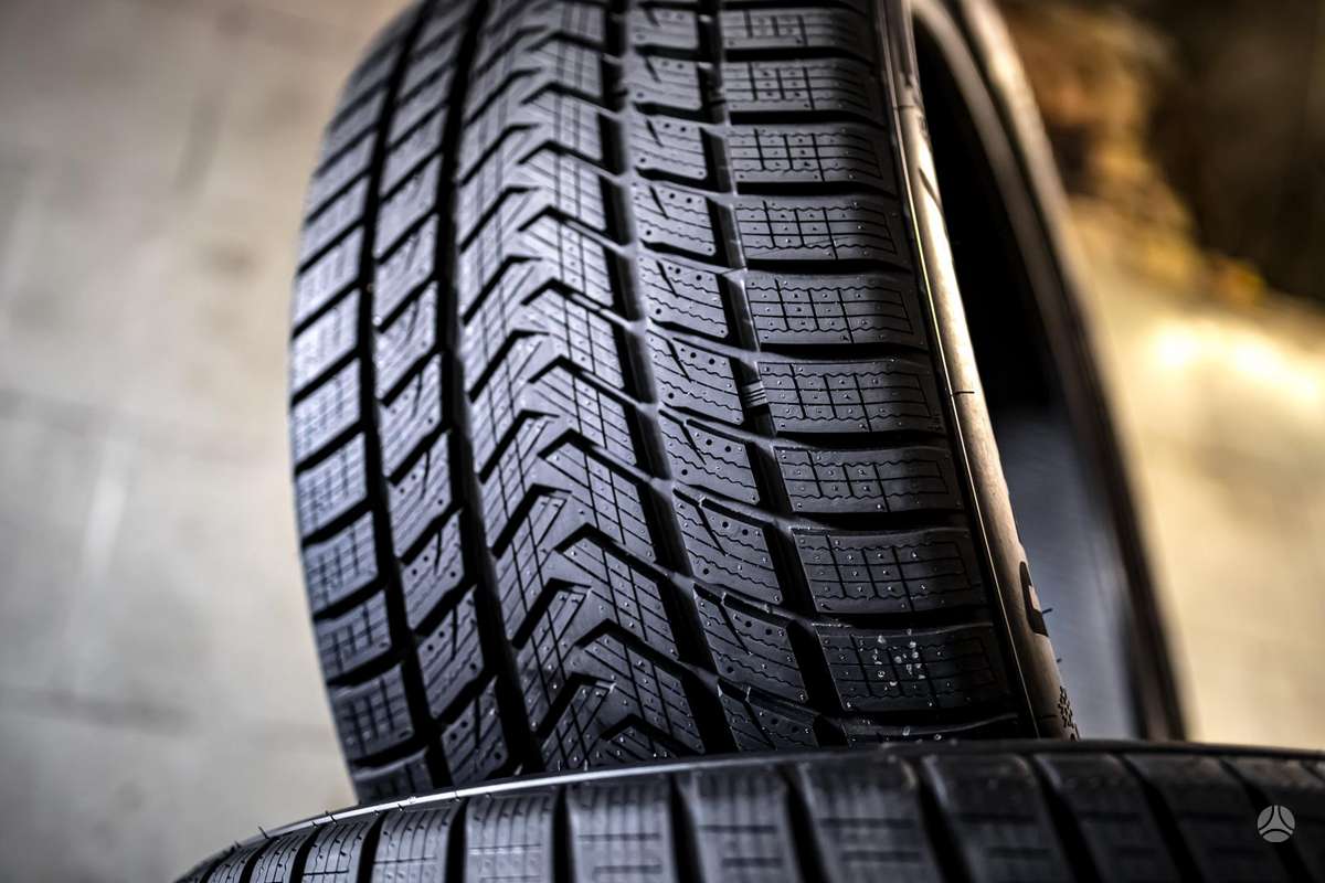 Gripmax SureGrip, зимние 325/35 R22