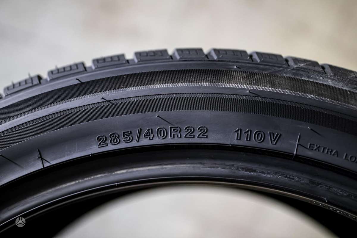 Gripmax SureGrip, winter 325/35 R22