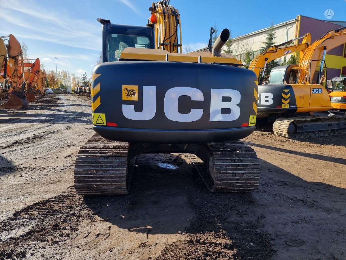 JCB JCB JS130LC T4i, excavator