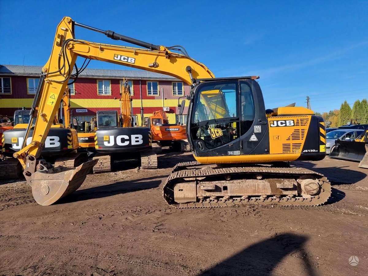 JCB JCB JS130LC T4i, excavator
