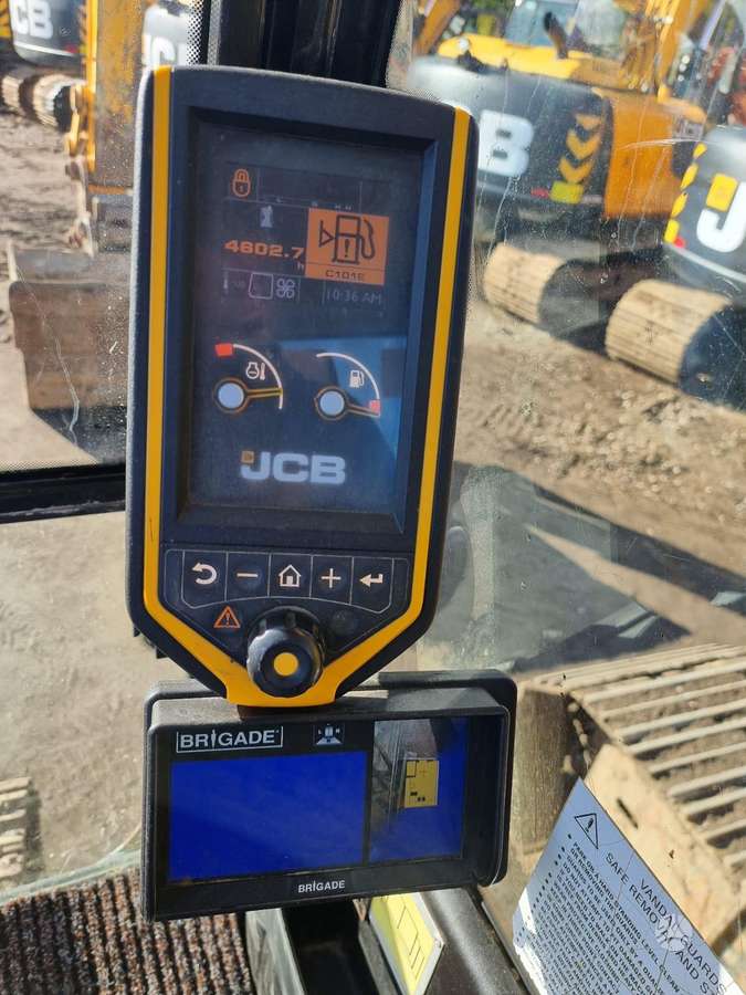 JCB JCB JS130LC T4i, excavator