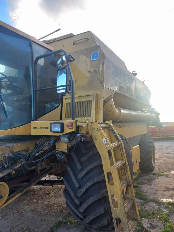 New Holland TF78PLIUS, комбайны