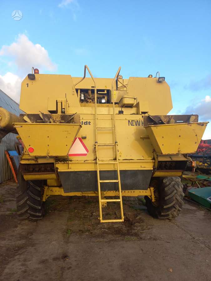 New Holland TF78PLIUS, kombainai