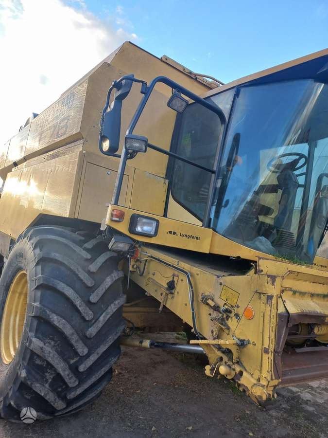New Holland TF78PLIUS, kombainai