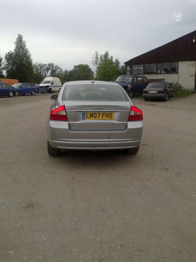 Volvo S80