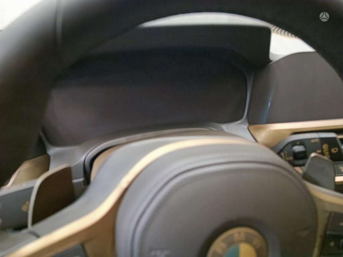 BMW 3 serija dalimis