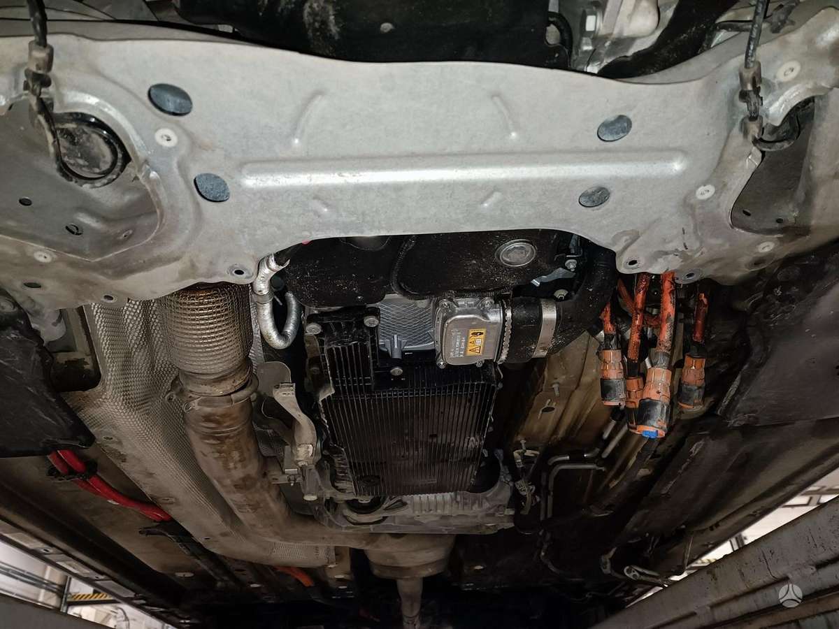 BMW 3 serija dalimis