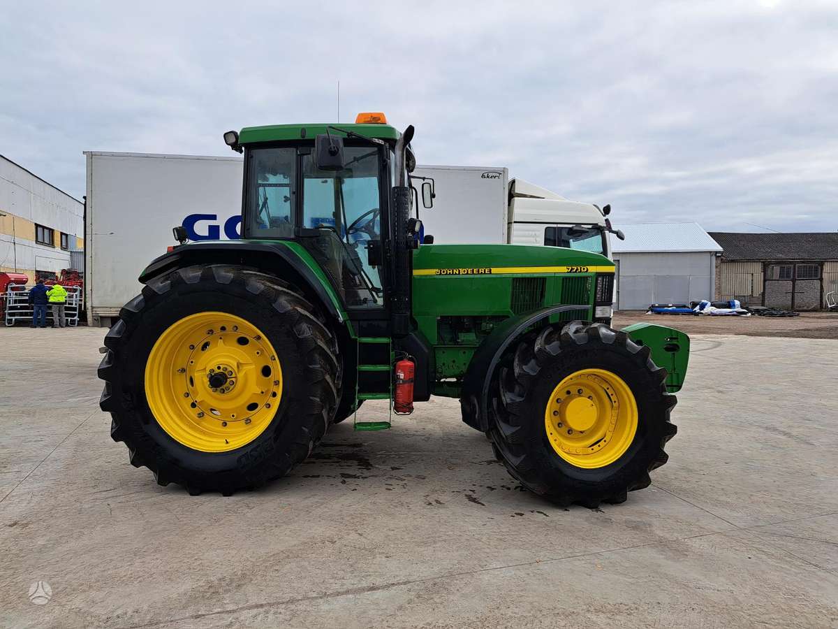 John Deere 7710, тракторы