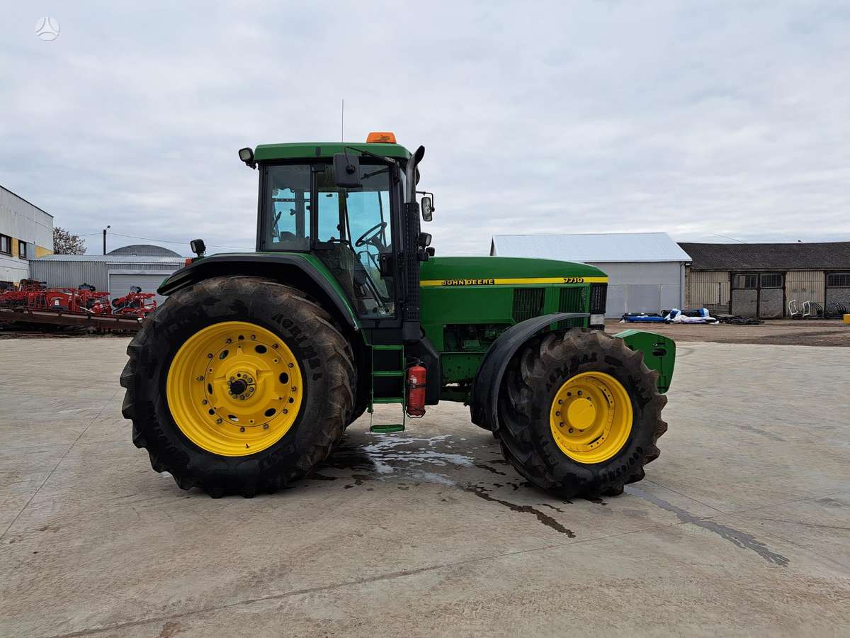 John Deere 7710, тракторы
