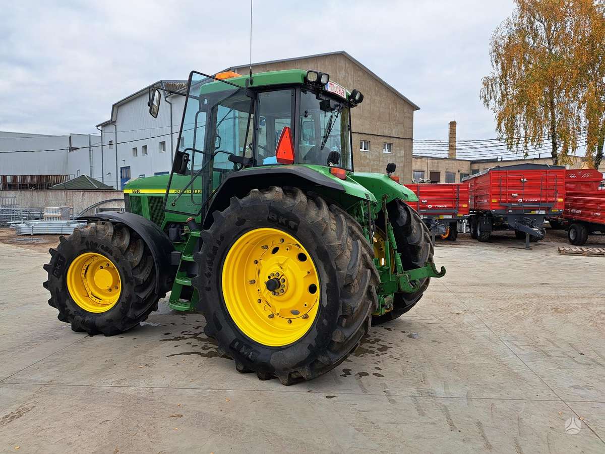 John Deere 7710, tractors