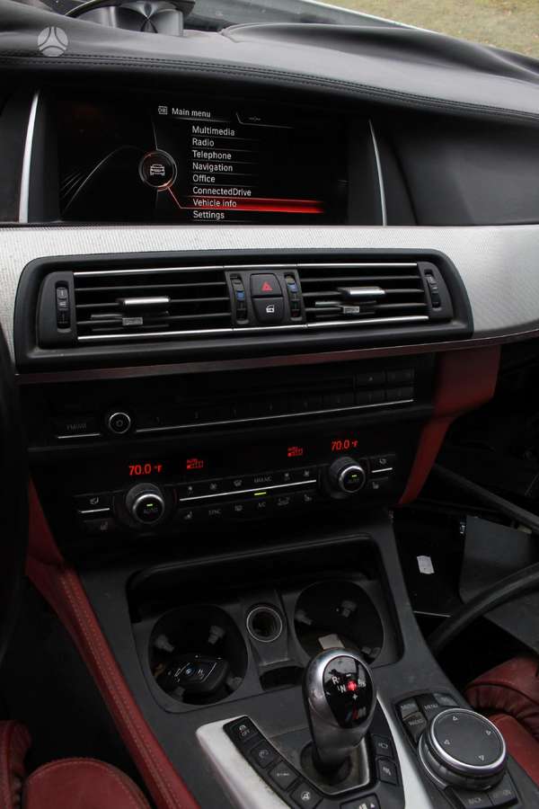 BMW M5 rezerves daļās. F10 lci m5 2015m ardomas dalimis spalvos kodas a
