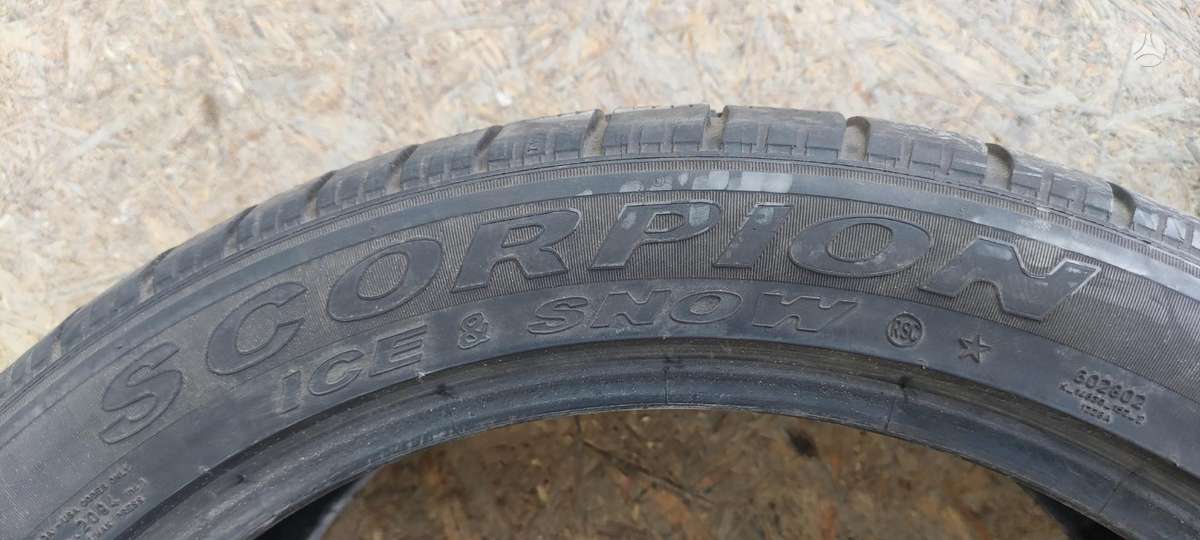 Pirelli SCORPION ICE SNOW, winter 275/40 R20