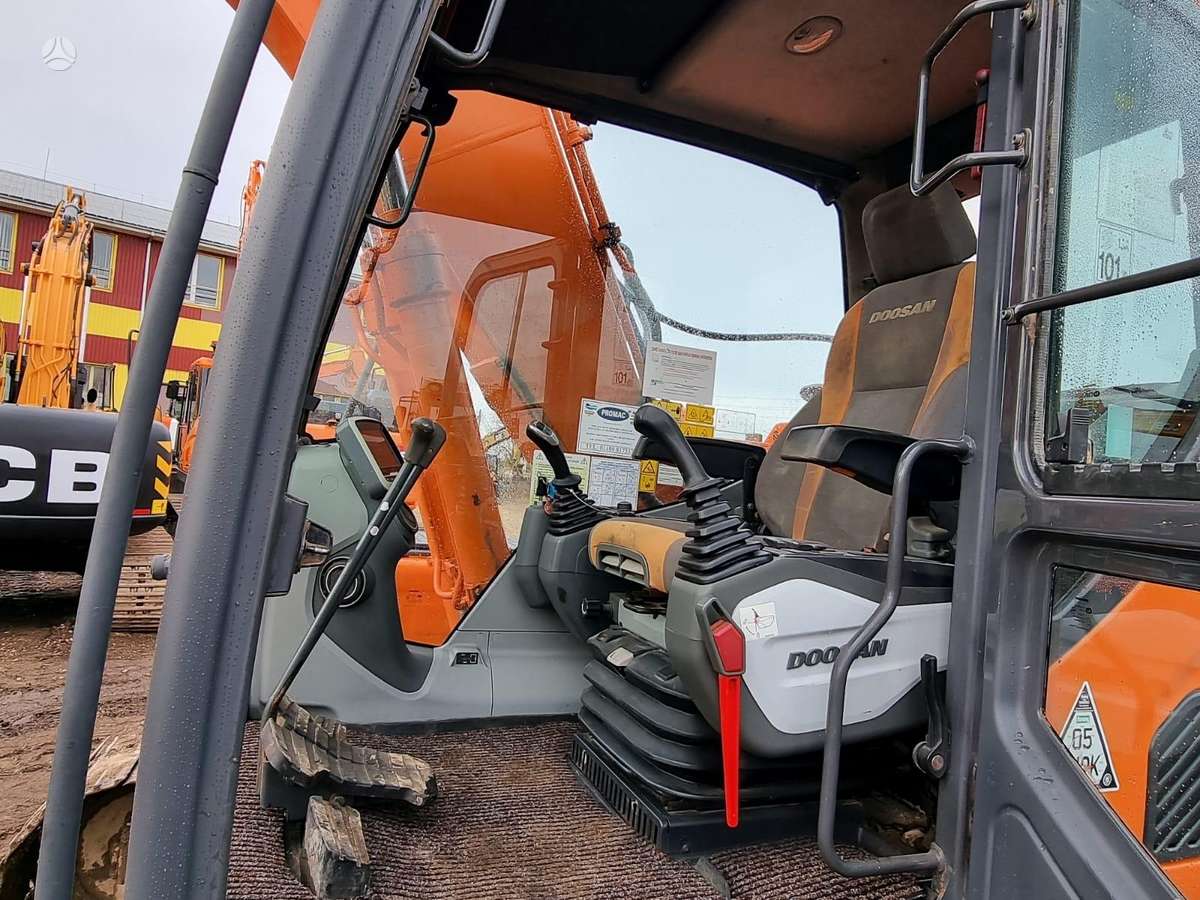 Doosan Doosan DX140LC-3, excavator