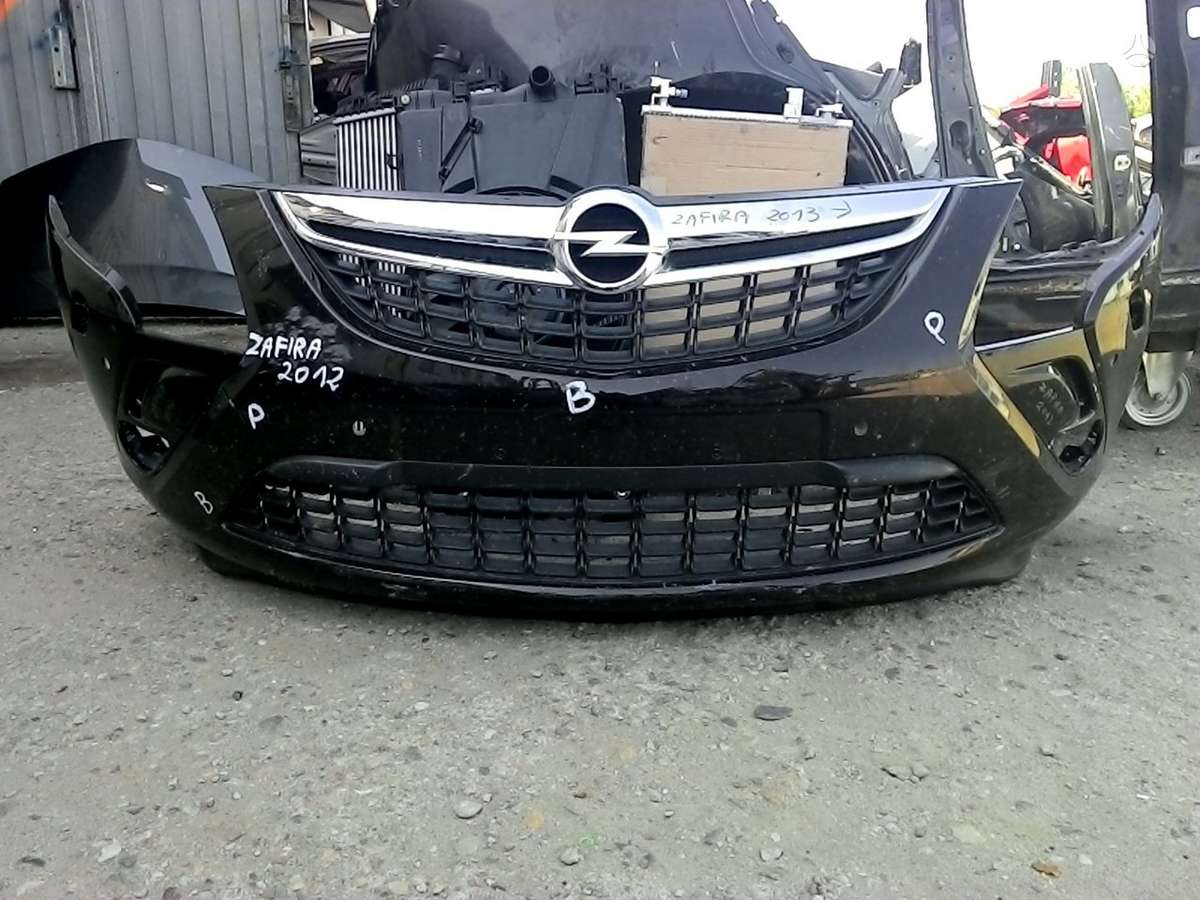 Opel Zafira Tourer kėbulo dalys