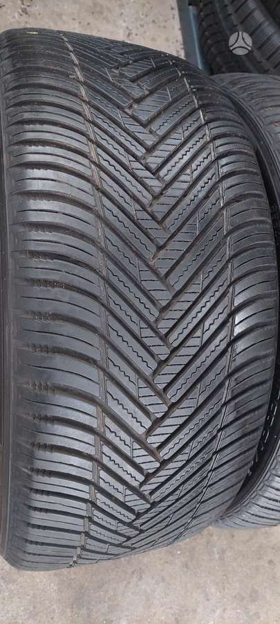 Hankook, vissezonas 255/40 R19
