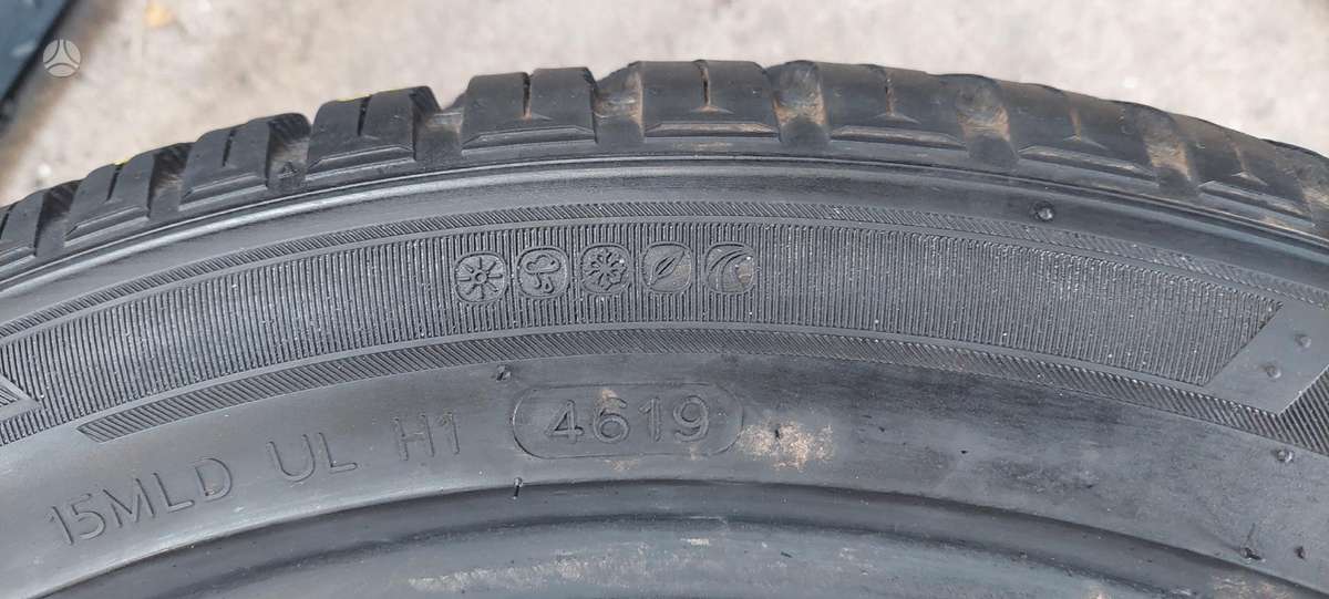 Hankook, vissezonas 255/40 R19