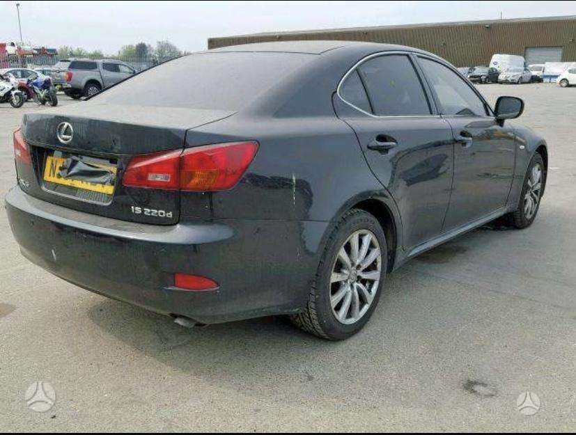 Lexus IS 220