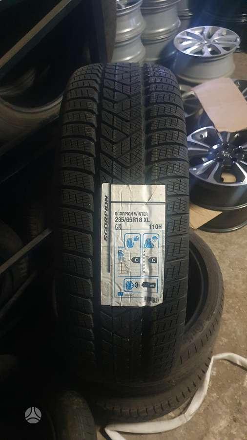 Pirelli, зимние 235/65 R18