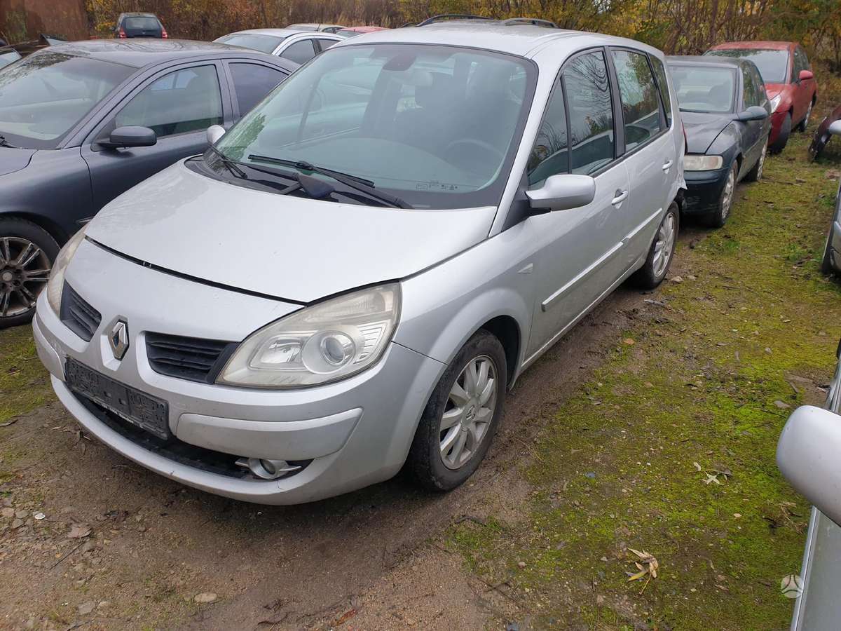 Renault Scenic for parts
