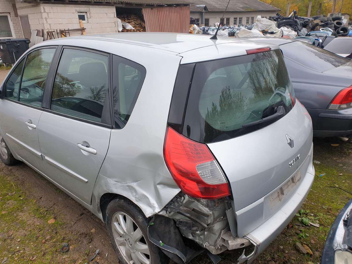 Renault Scenic по частям