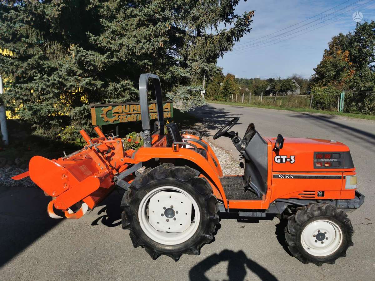 Kubota GT3, tractors
