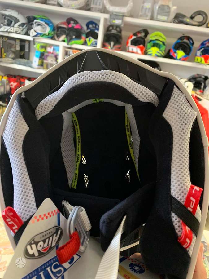 Airoh Aviator ACE, motocross