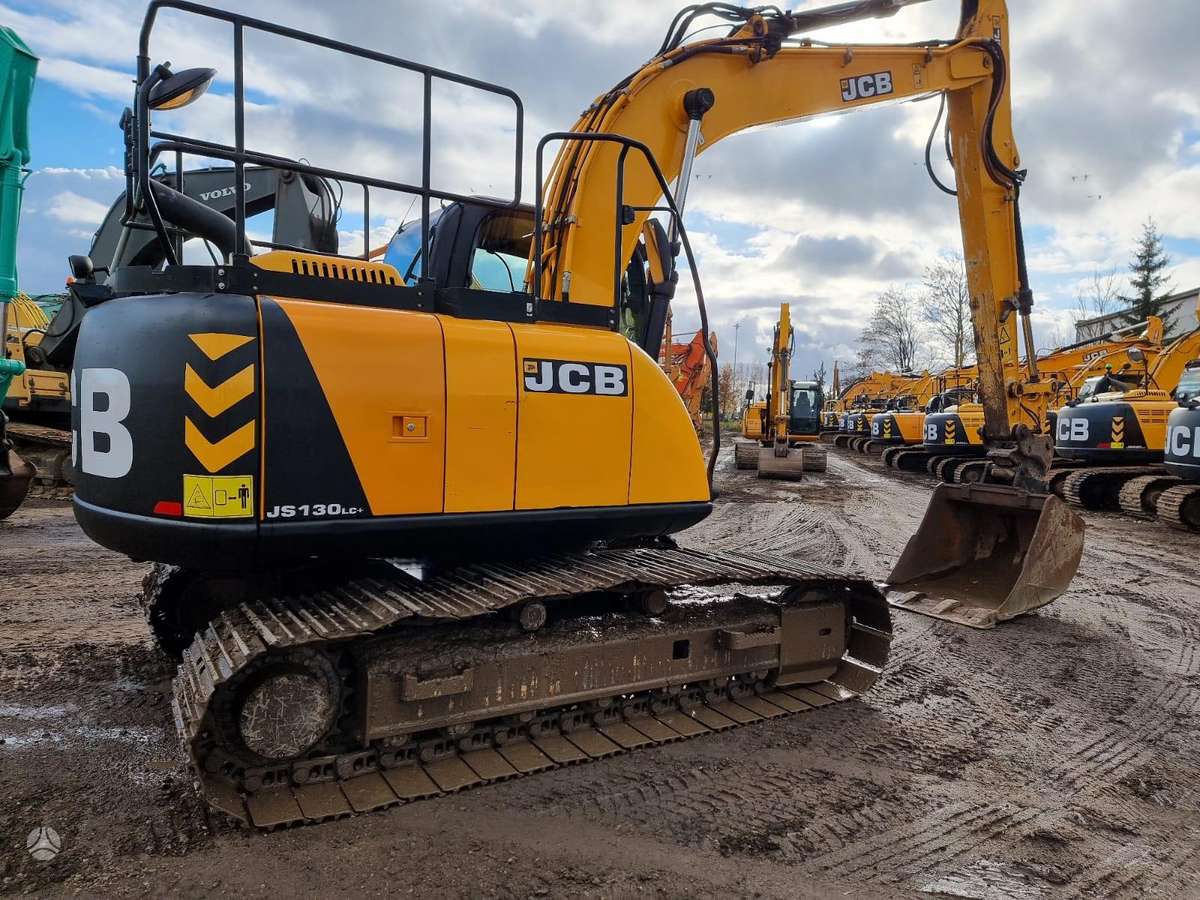 JCB JCB JS130LC +PLUS T4, экскаваторы