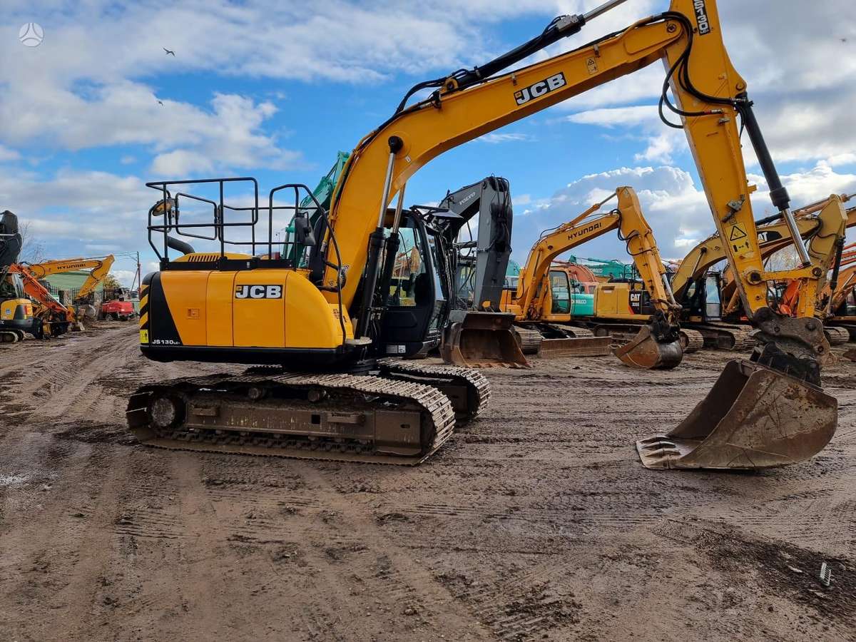 JCB JCB JS130LC +PLUS T4, экскаваторы