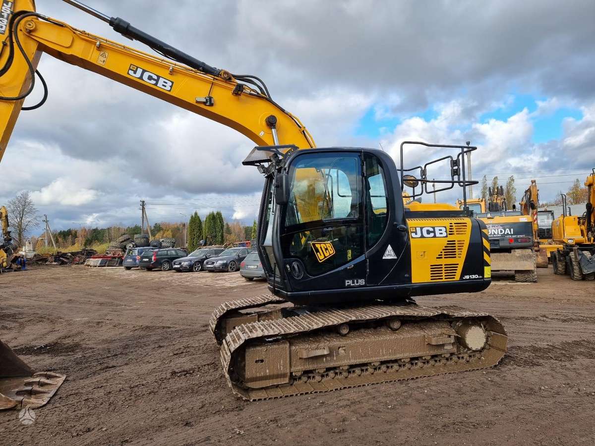 JCB JCB JS130LC +PLUS T4, excavator