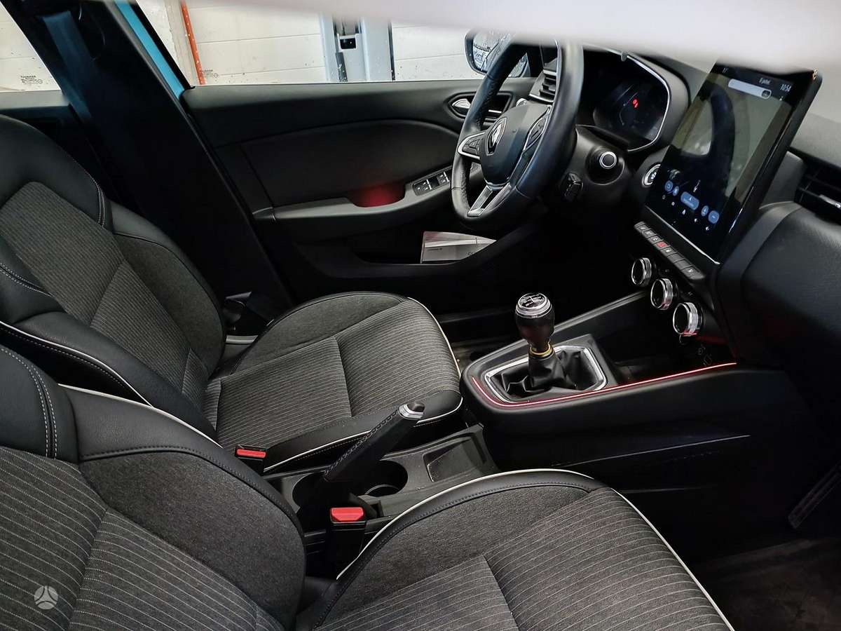 Renault Clio по частям