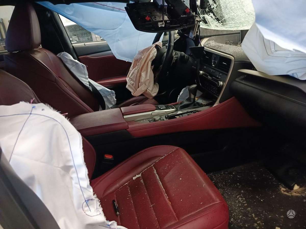 Lexus RX 450h dalimis