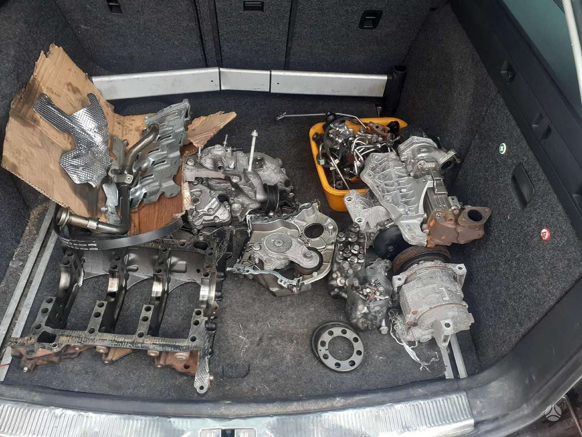 Jeep Grand Cherokee engine parts