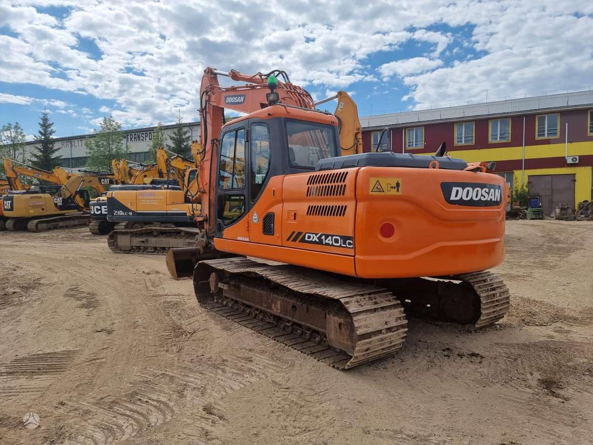 Doosan DX140LC-3, ekskavatoriai