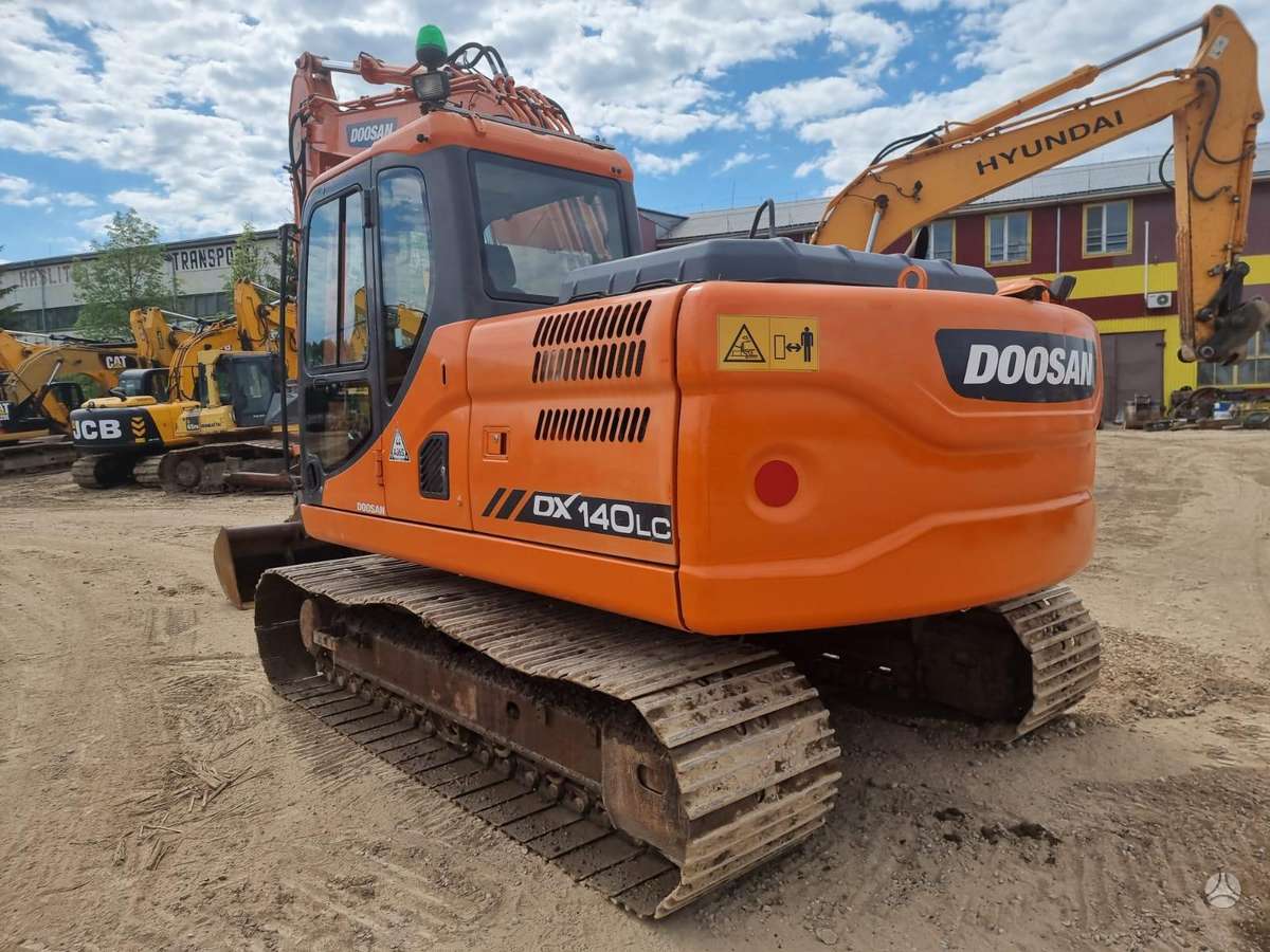 Doosan DX140LC-3, excavator