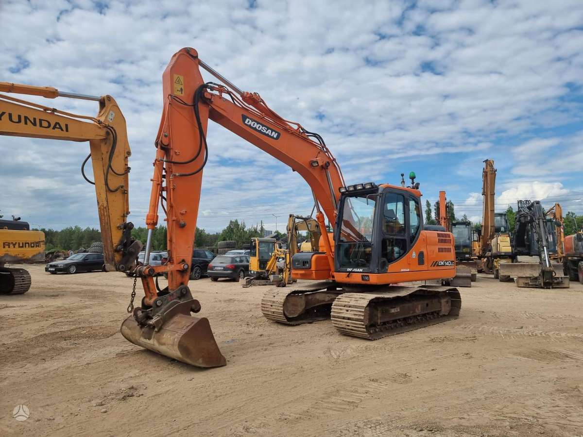 Doosan DX140LC-3, excavator