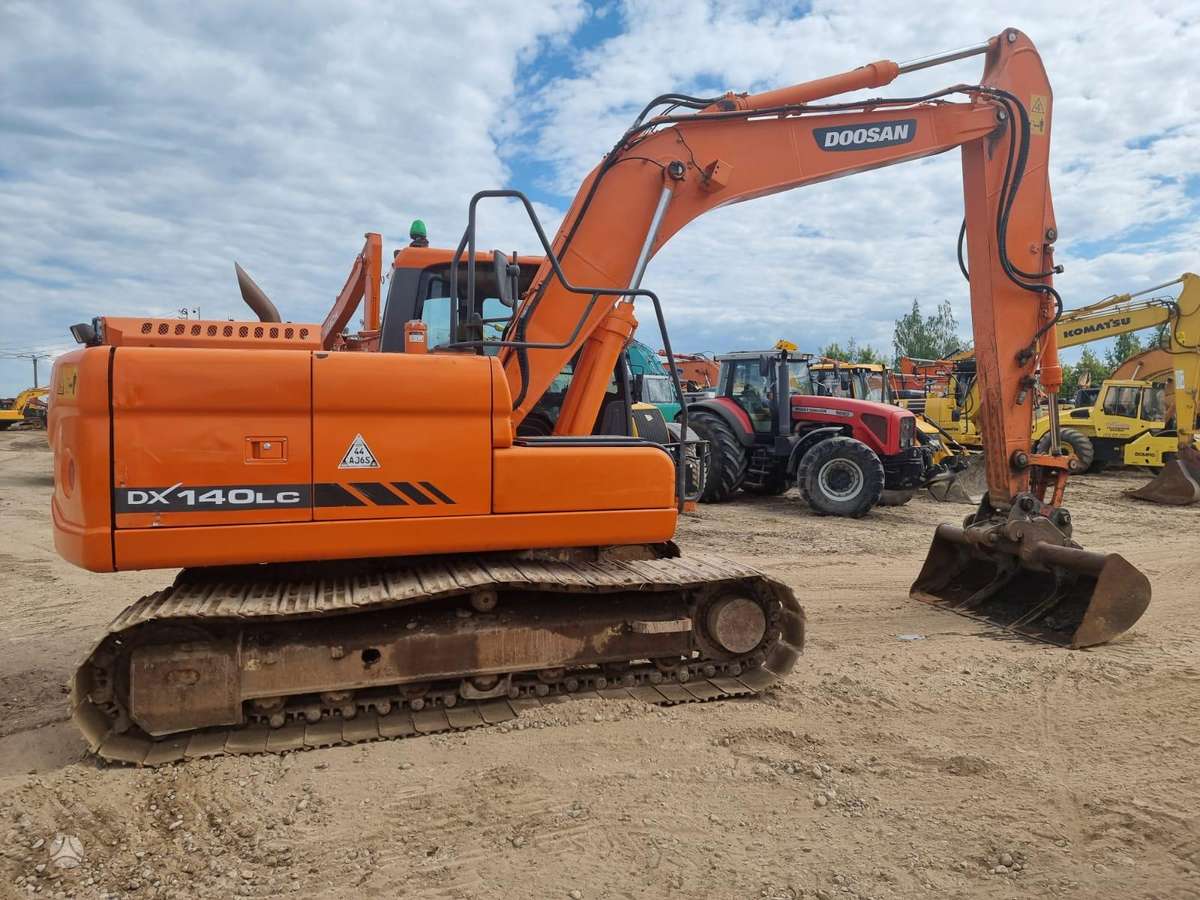 Doosan DX140LC-3, экскаваторы