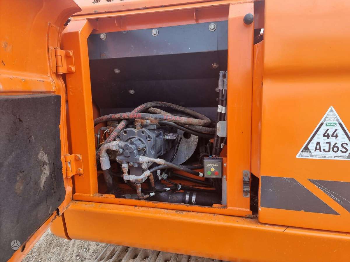 Doosan DX140LC-3, экскаваторы