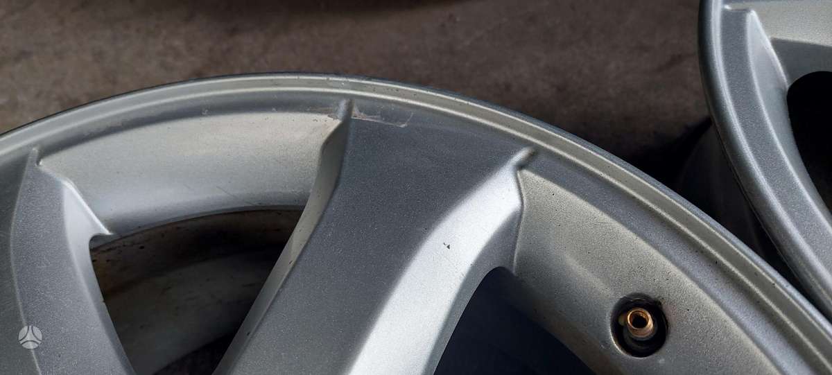 Volvo, lengvojo lydinio, R16