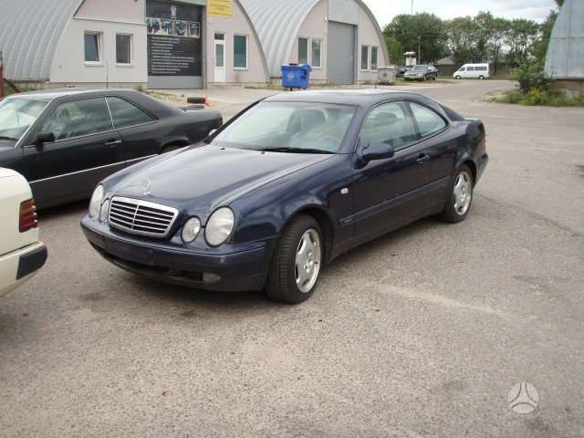 Mercedes-Benz CLK230 dalimis