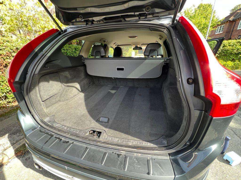 Volvo XC60 2022 10 28