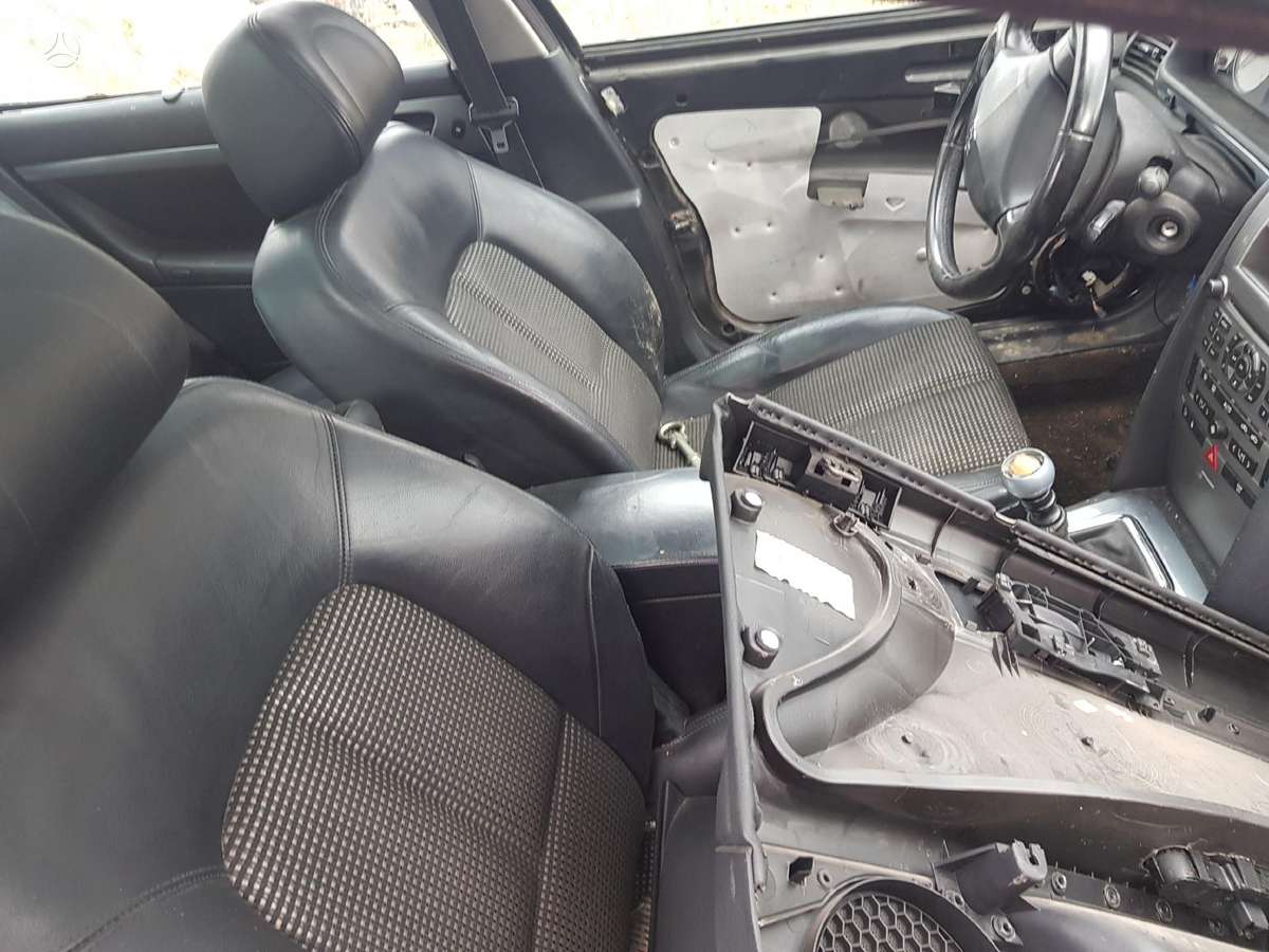 Peugeot 407