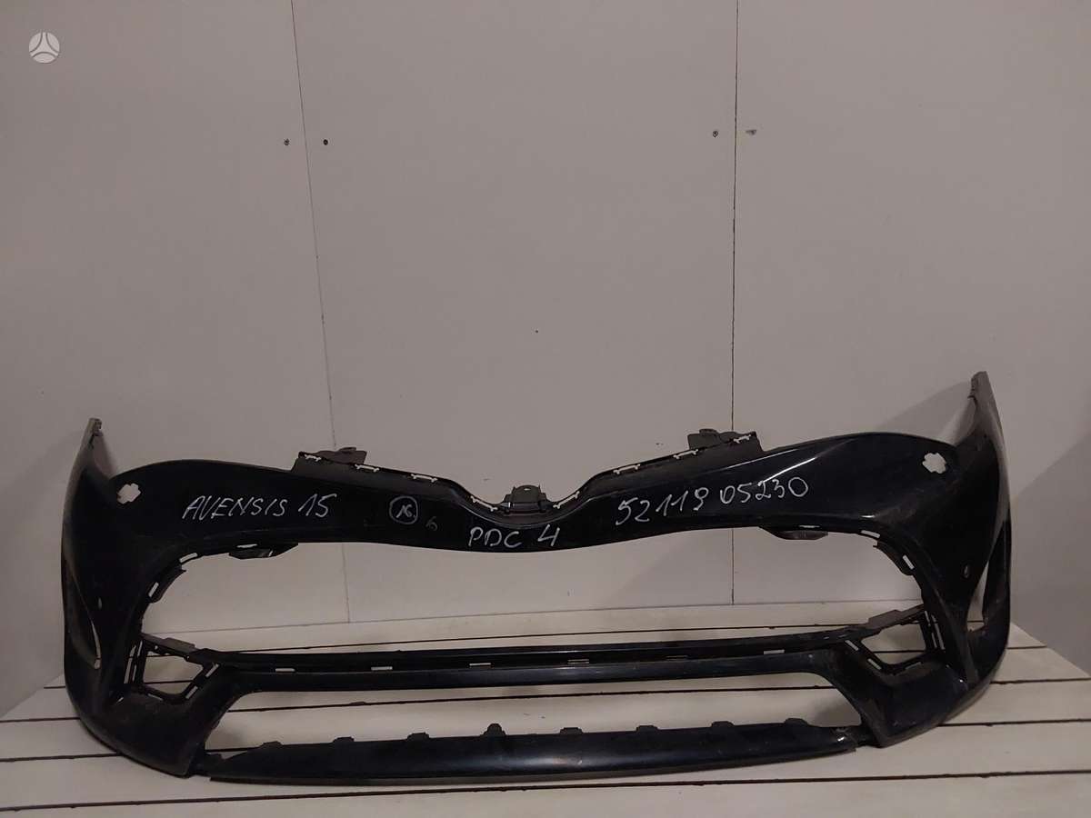 Toyota Avensis for parts