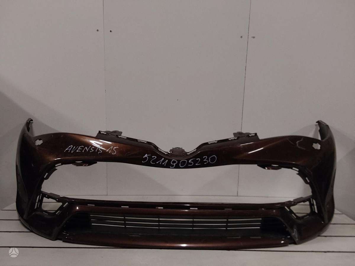 Toyota Avensis for parts