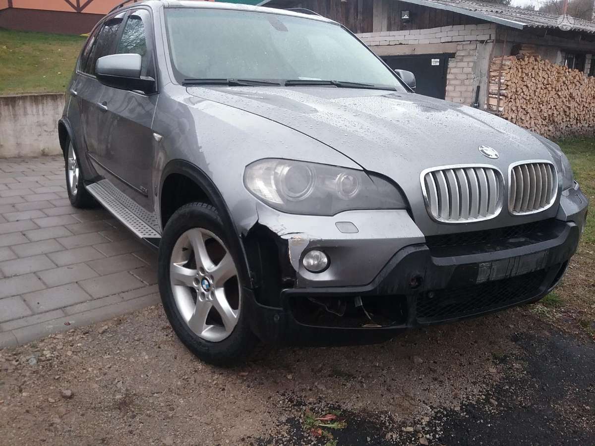 BMW X5 Dalimis